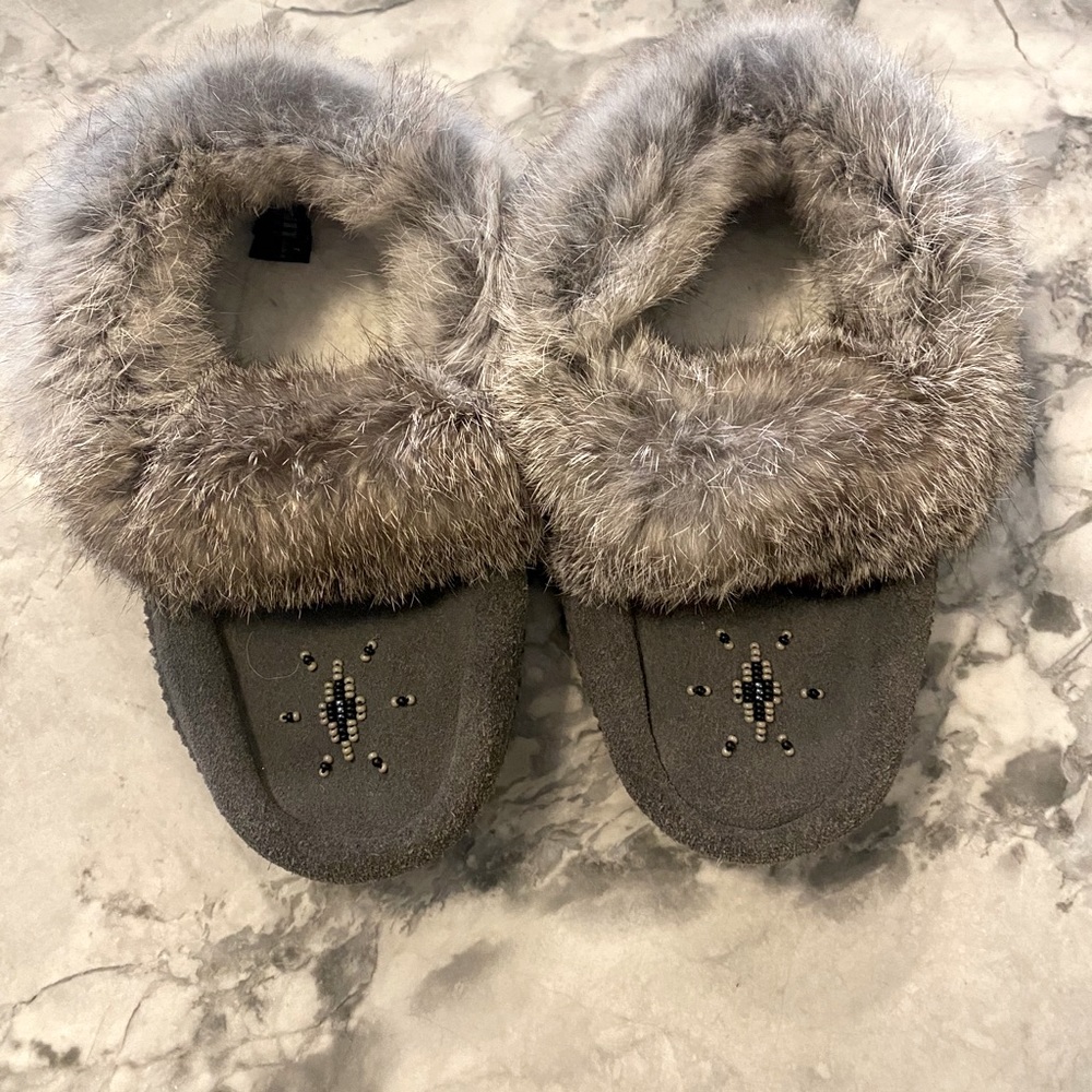 Manitobah mukluk children’s 11-12 slipper